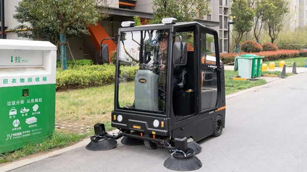 駕駛式掃地機可以哪里工作？效果高嘛？